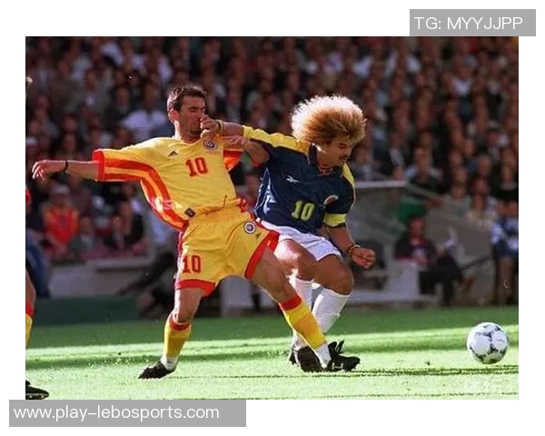 实况足球罗本：重温传奇球星的辉煌瞬间与经典进球时刻