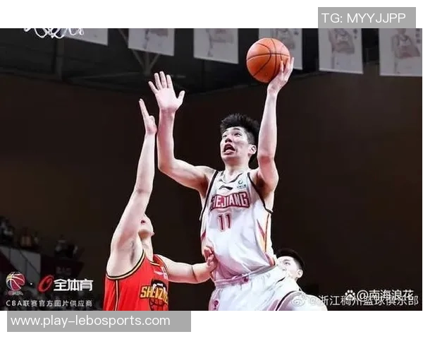 八一队与福建队激战正酣谁将赢得这场篮球对决的胜利 八一队与福建队激战正酣谁将赢得这场篮球对决的胜利